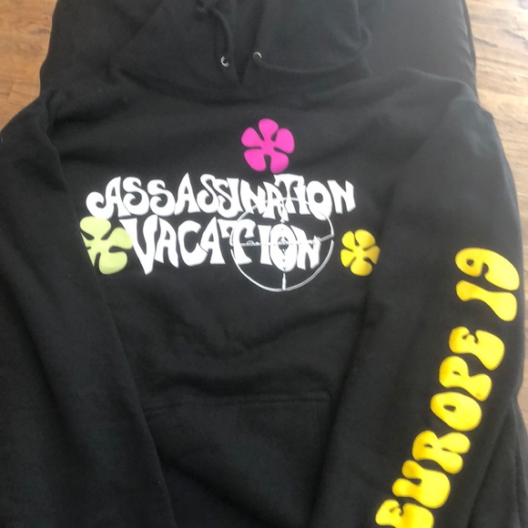 Drake Assassination Vacation Europe 19 Tour Hoodie - Picture 3 of 3